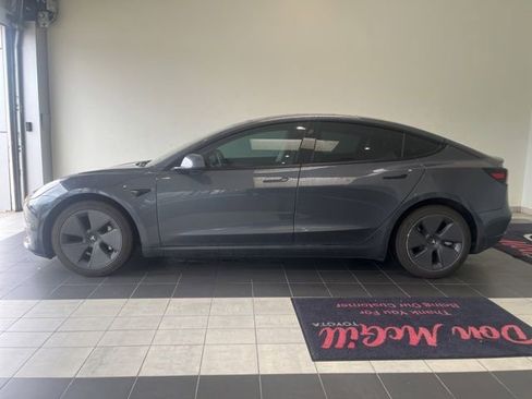 Used 2023 Tesla Model 3 Standard Range RWD image 1