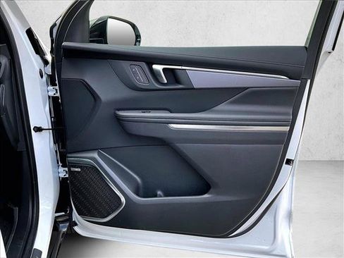 Certified 2025 Buick Enclave Sport Touring w/ Super Cruise Package image 19