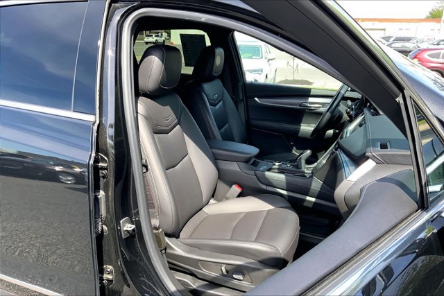 Used 2023 Cadillac XT5 Luxury AWD/4WD image 6