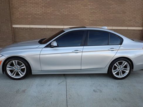 Used 2016 BMW 320i Sedan image 3