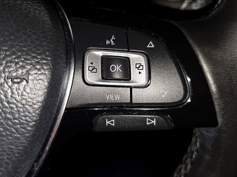 Used 2019 Volkswagen Atlas SE w/ Towing Package image 16