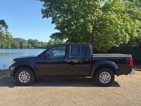 Used 2017 Nissan Frontier SV RWD image 10