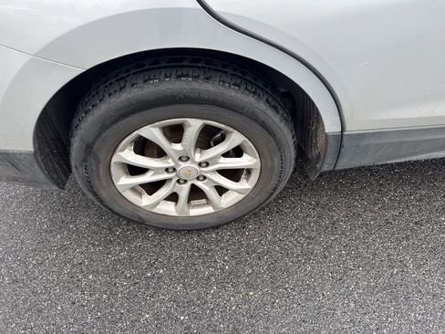 Used 2018 Chevrolet Equinox LS image 10