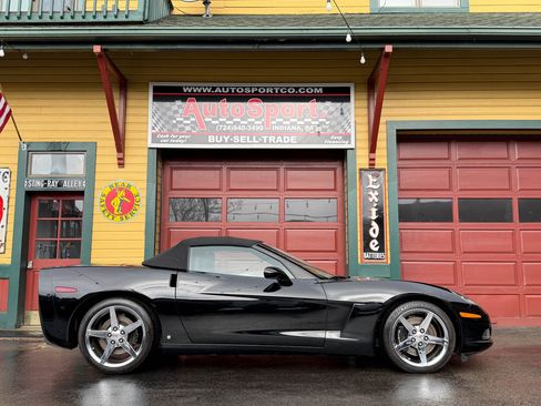 Used 2006 Chevrolet Corvette Convertible w/ Preferred Equipment Group image 5