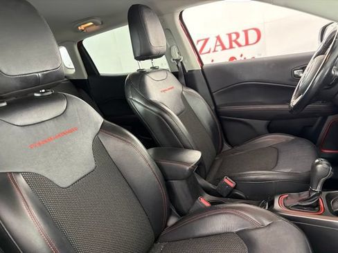 Used 2020 Jeep Compass Trailhawk AWD/4WD image 16