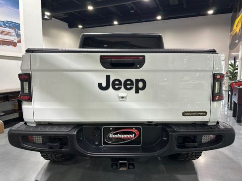 Used 2023 Jeep Gladiator Sport AWD/4WD image 35