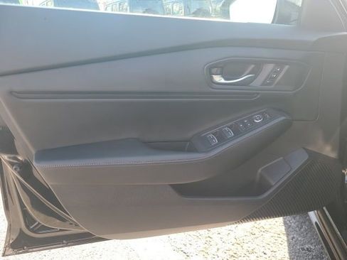 Used 2023 Honda Accord Sport image 10
