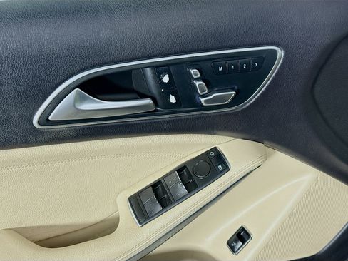 Used 2019 Mercedes-Benz GLA 250 image 23