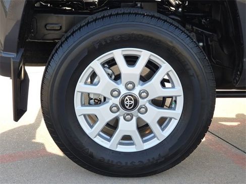 Used 2024 Toyota Tacoma SR5 image 9