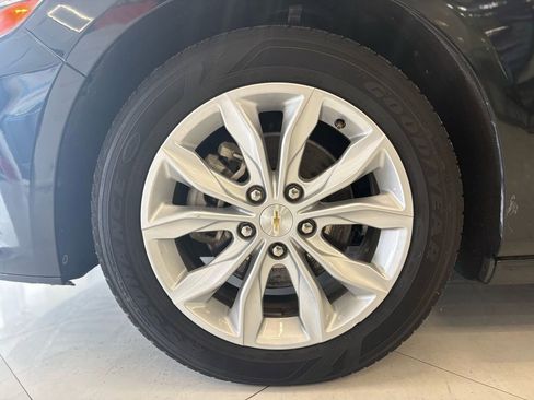 Used 2025 Chevrolet Malibu LT image 39