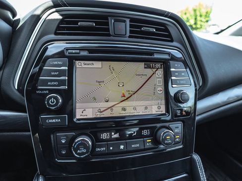 Used 2023 Nissan Maxima Platinum FWD image 11