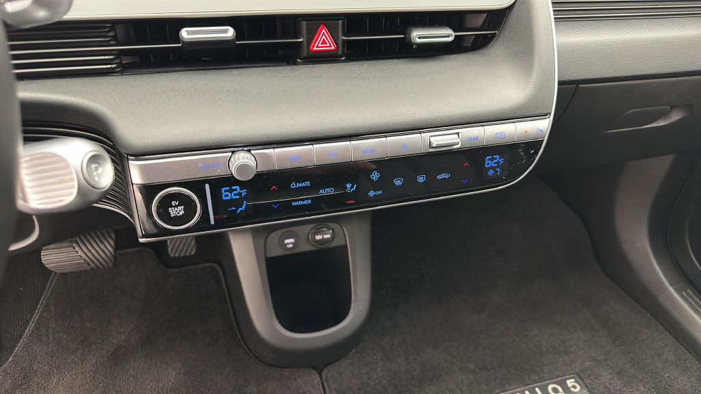 Used 2024 Hyundai Ioniq 5 SEL AWD/4WD image 19