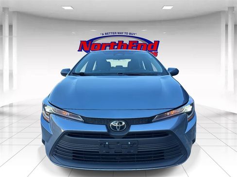 Used 2023 Toyota Corolla LE image 7