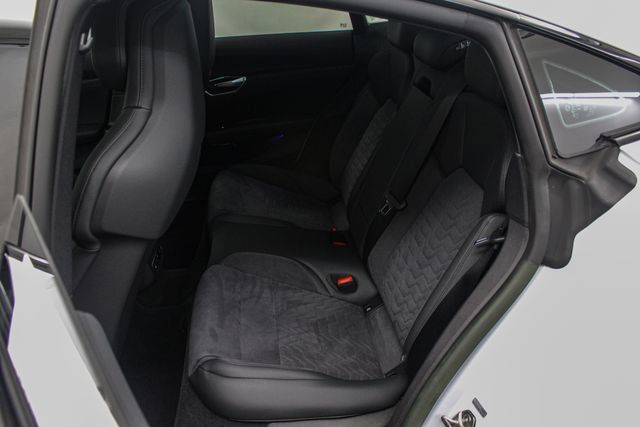 Used 2023 Audi e-tron GT Prestige w/ Prestige Package AWD/4WD image 15