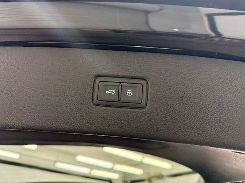 Used 2021 Audi Q7 2.0T Premium w/ Convenience Package image 21