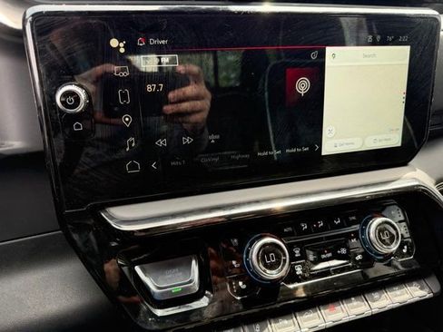 Used 2024 GMC Sierra 2500 AT4X image 14