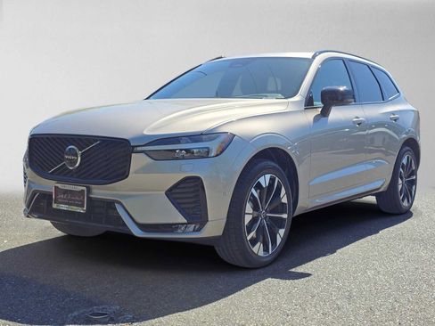 Used 2026 Volvo XC60 B5 Plus w/ Protection Package Premier AWD/4WD image 7