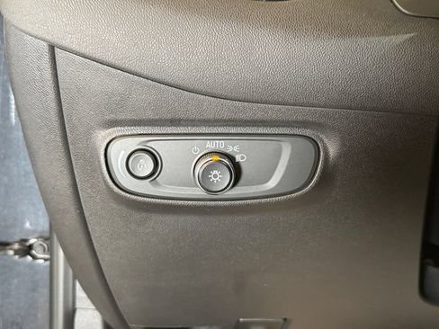 Used 2022 Chevrolet Equinox LT AWD/4WD image 18