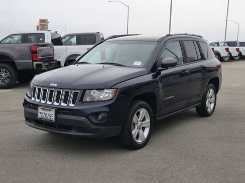 Used 2016 Jeep Compass Sport w/ Power Value Group FWD image 4