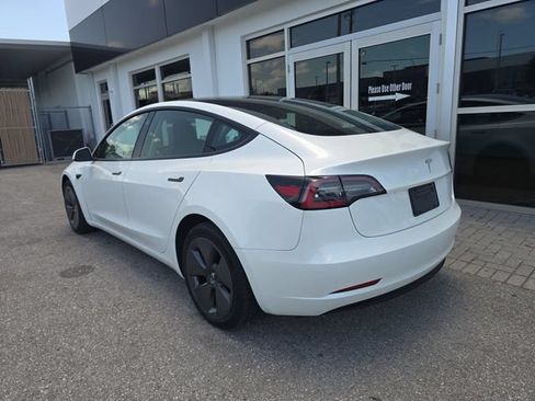 Used 2023 Tesla Model 3 Standard Range RWD image 5