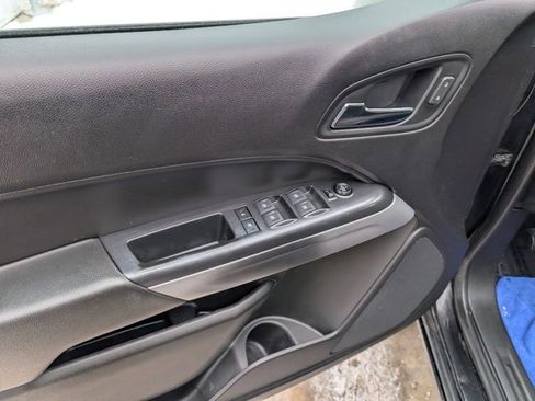 Used 2018 Chevrolet Colorado LT image 9