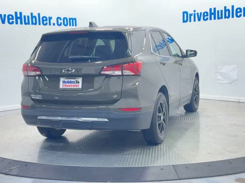 Used 2023 Chevrolet Equinox LT image 2