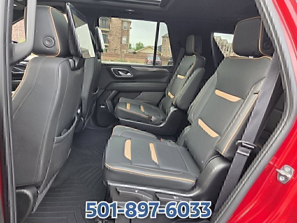 Used 2024 GMC Yukon AT4 AWD/4WD image 10
