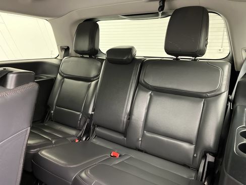 Certified 2025 Ford Expedition Active AWD/4WD image 16