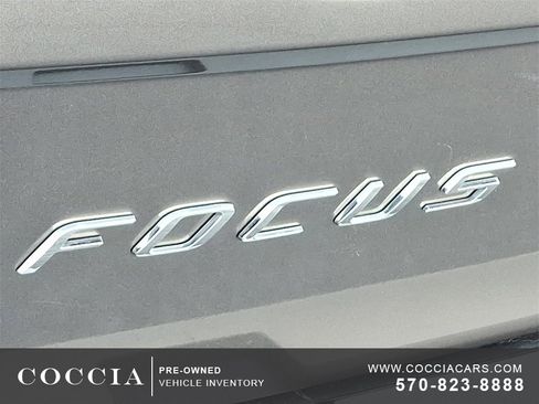 Used 2010 Ford Focus SE image 29