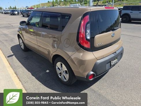 Used 2014 Kia Soul FWD image 8