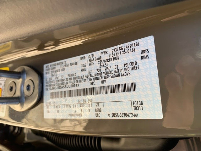 Certified 2025 Lincoln Corsair AWD image 28