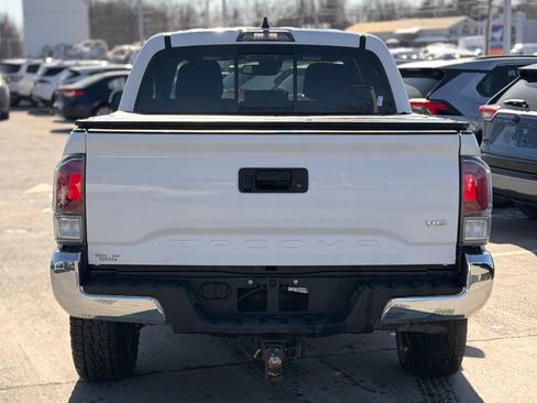 Used 2023 Toyota Tacoma TRD Off-Road image 4