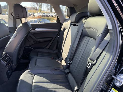 Used 2018 Audi Q5 2.0T Premium Plus w/ Premium Plus Package image 12