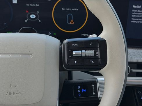 Certified 2025 Hyundai Santa Fe Calligraphy image 19