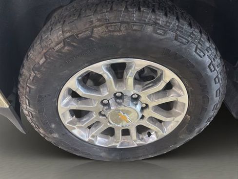Used 2017 Chevrolet Silverado 3500 LT w/ LT Convenience Package AWD/4WD image 11