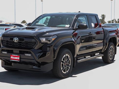 New 2026 Toyota Tacoma TRD Sport AWD/4WD image 3