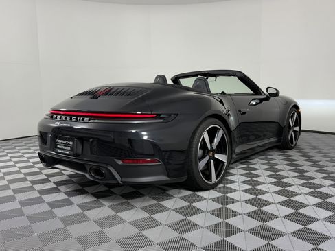 Used 2025 Porsche 911 Carrera image 9