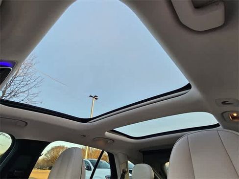 Used 2025 Mercedes-Benz E 450 4MATIC All-Terrain Wagon image 18