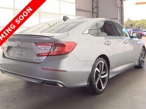 Used 2021 Honda Accord Sport image 4