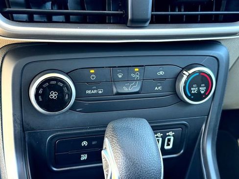 Used 2021 Ford EcoSport S image 19