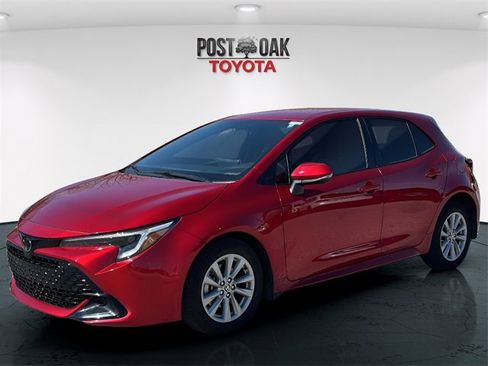 Used 2025 Toyota Corolla SE image 2