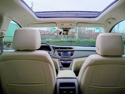 Used 2017 Cadillac XT5 Premium Luxury w/ Advanced Security Package image 75