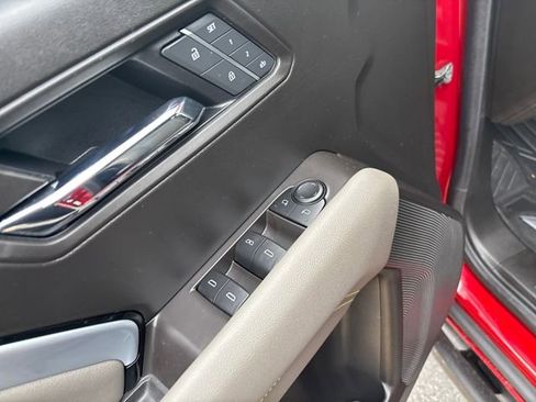 Used 2025 Chevrolet Colorado ZR2 w/ Technology Package image 11