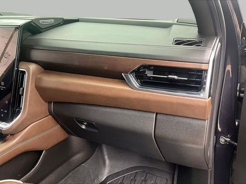 Used 2025 GMC Yukon Denali Ultimate w/ LPO, Floor Liner Package AWD/4WD image 19