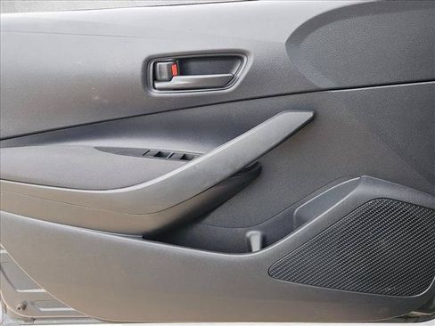 Used 2023 Toyota Corolla LE FWD image 9