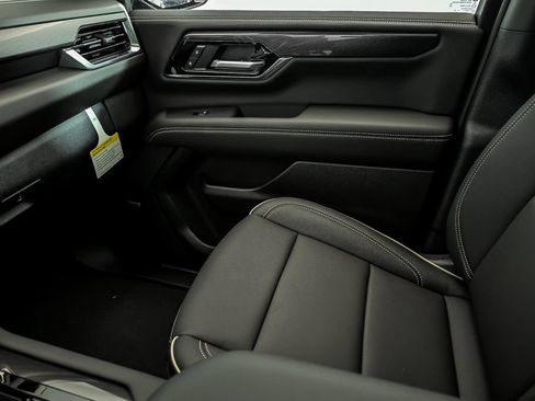 New 2026 GMC Yukon XL Elevation w/ Elevation Premium Package AWD/4WD image 19