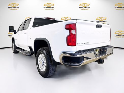 Used 2022 Chevrolet Silverado 2500 LT w/ Convenience Package AWD/4WD image 6