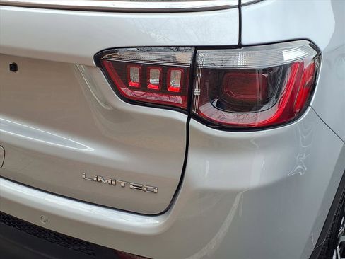 Certified 2025 Jeep Compass Limited image 23