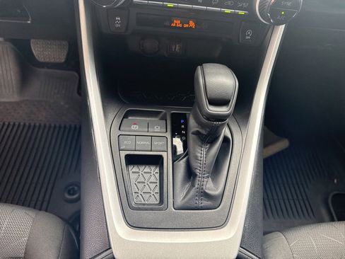 Used 2024 Toyota RAV4 XLE w/ Convenience Package image 21