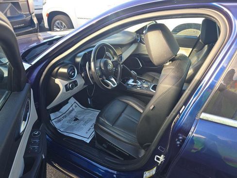 Used 2021 Alfa Romeo Giulia Sprint w/ Performance Package image 8